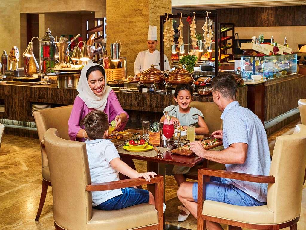 Sofitel Dubai The Palm Luxury Apartments Restaurant billede